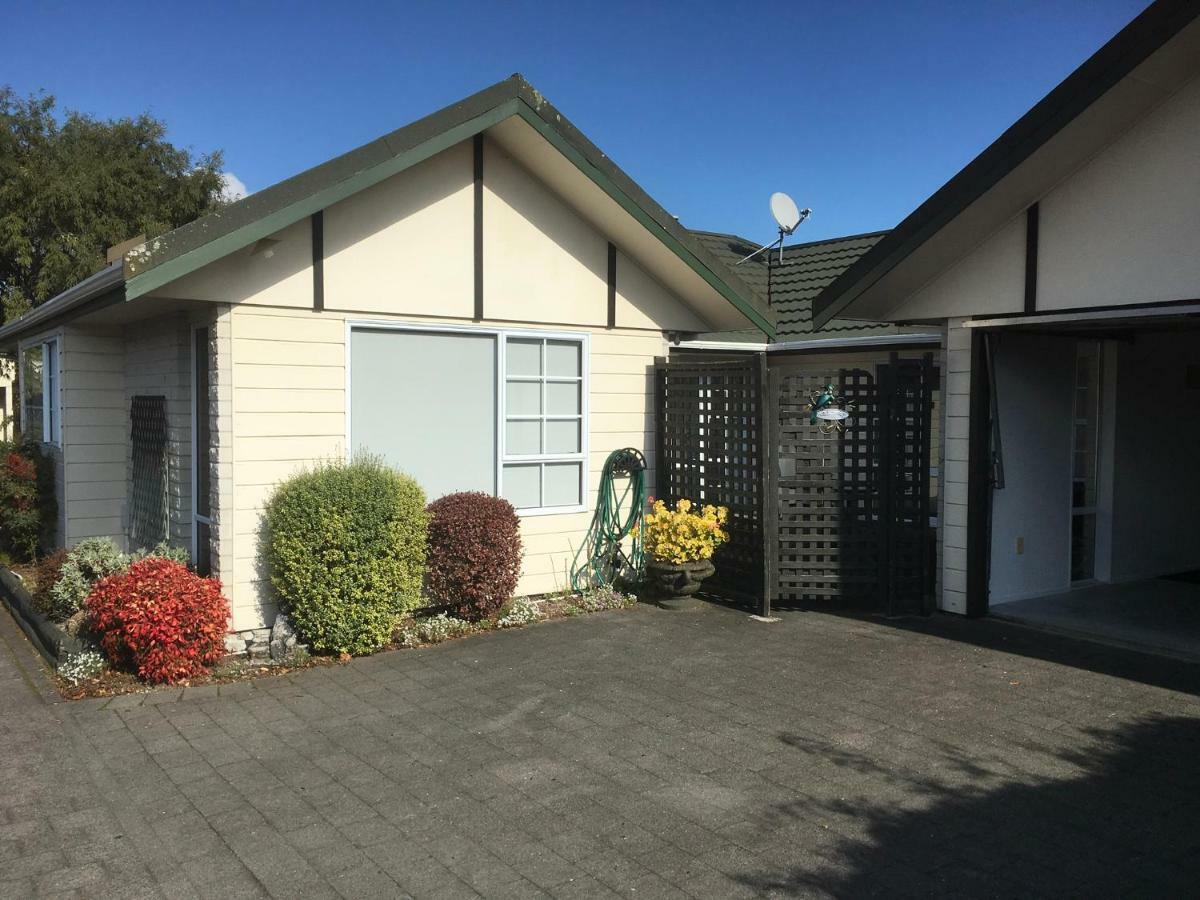 Tui House Villa Taupo Exterior foto